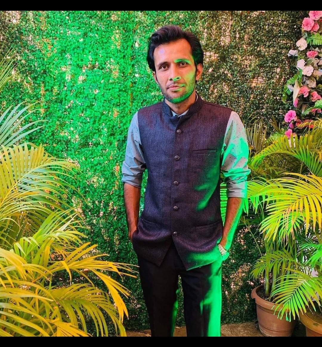 Biodata Image
